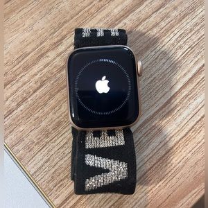 Apple Watch Series 4 40mm rose gold